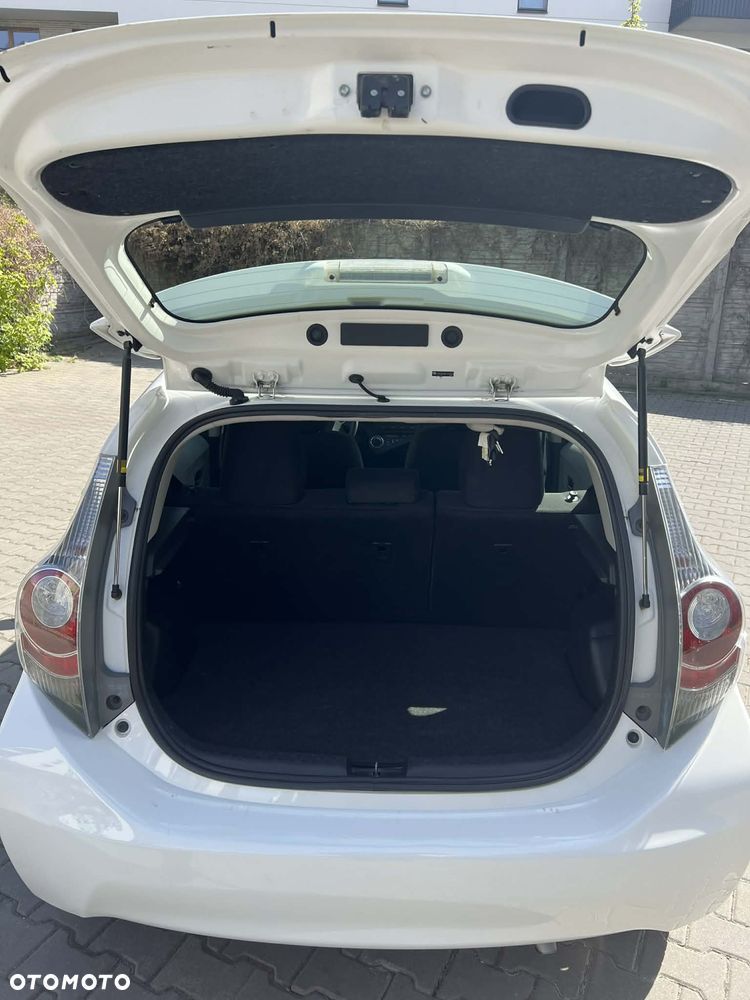 Toyota Prius - 17