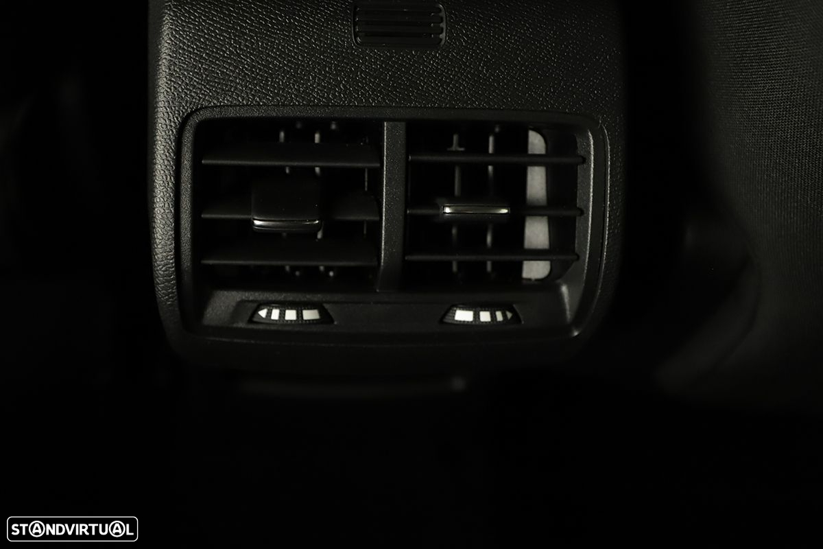 Citroën C4 1.2 PureTech Max - 23