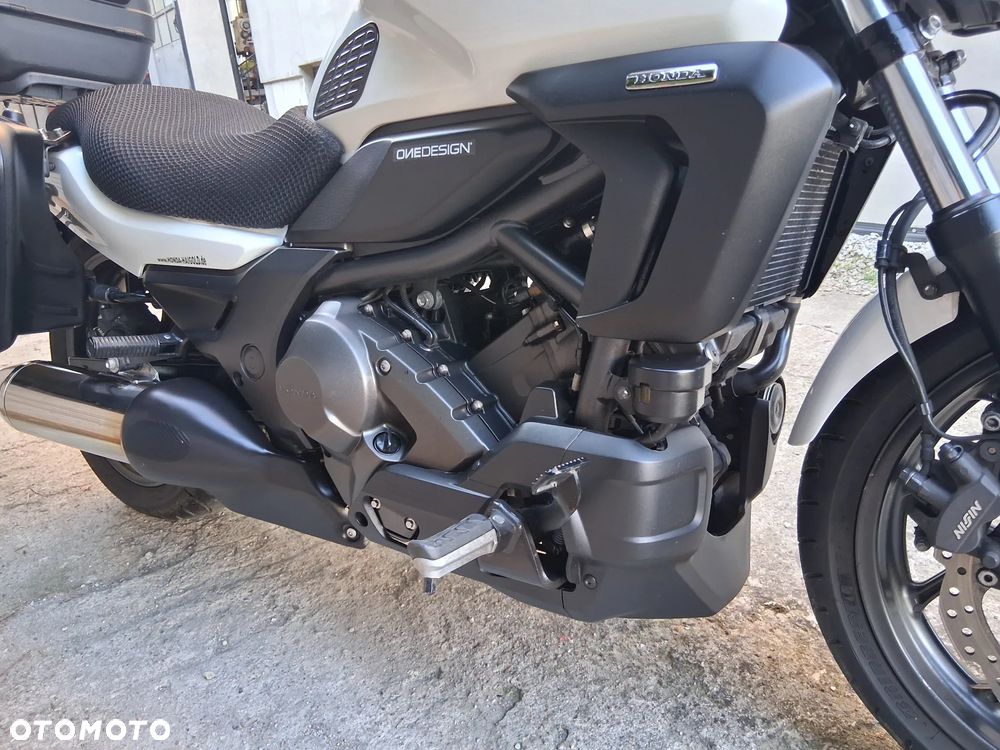 Honda CTX - 8