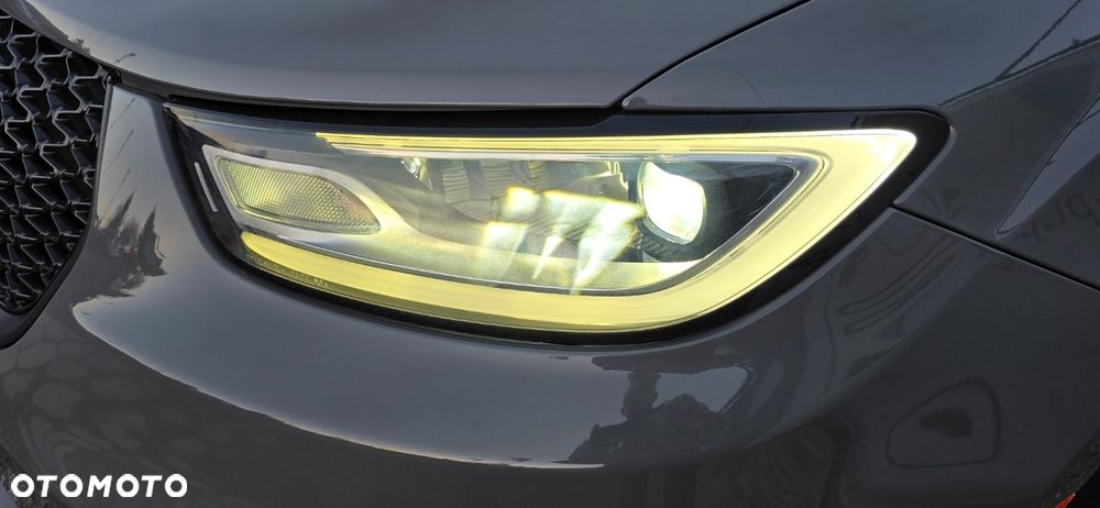 Chrysler Pacifica - 14