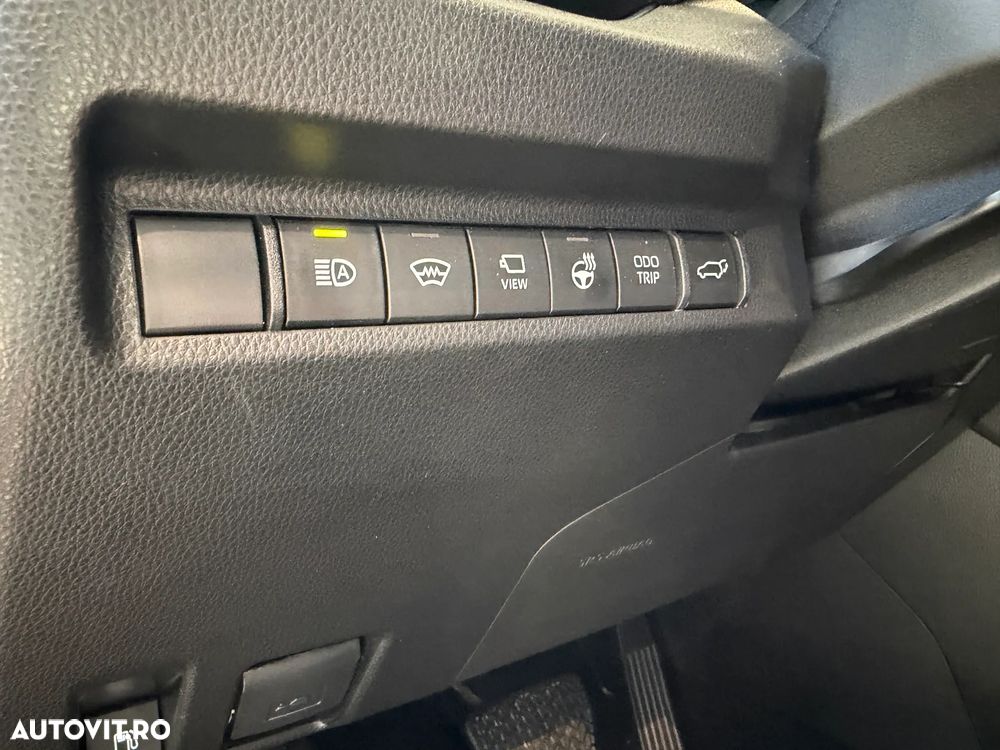 Toyota RAV4 2.5 PHEV VVT-iE 4x4 Style Bi-Tone - 13