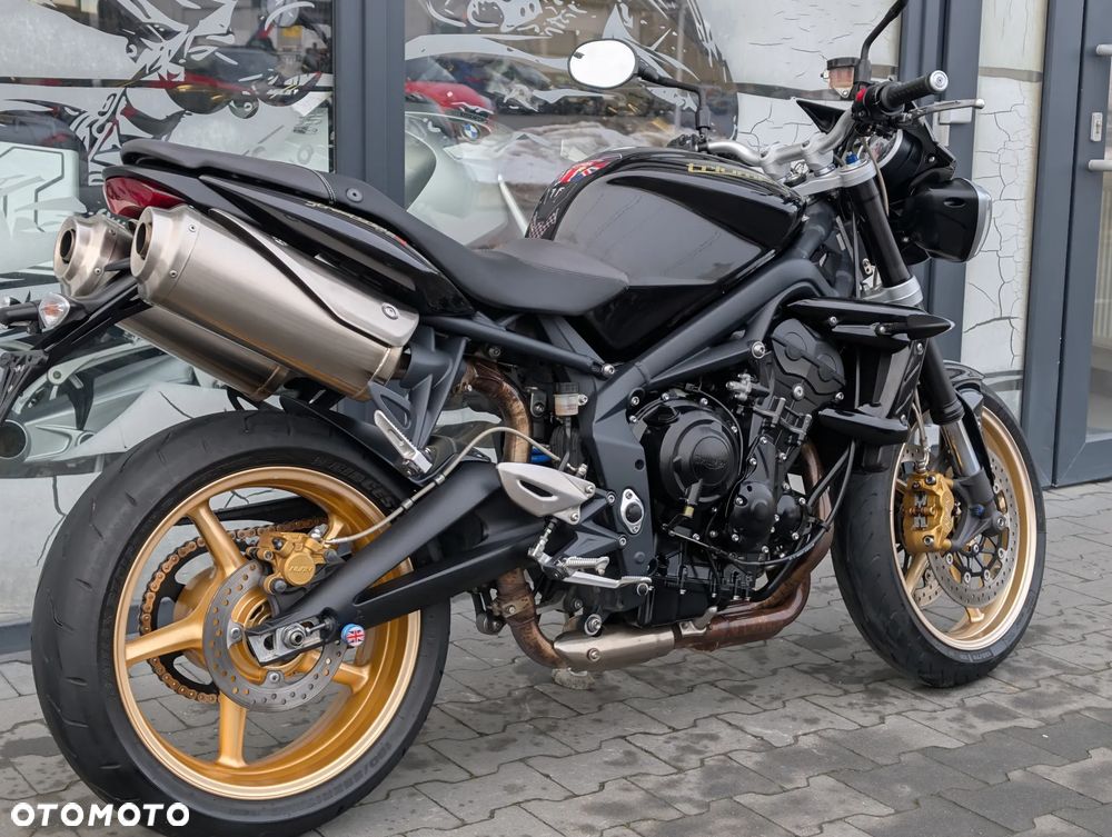 Triumph Street Triple - 8