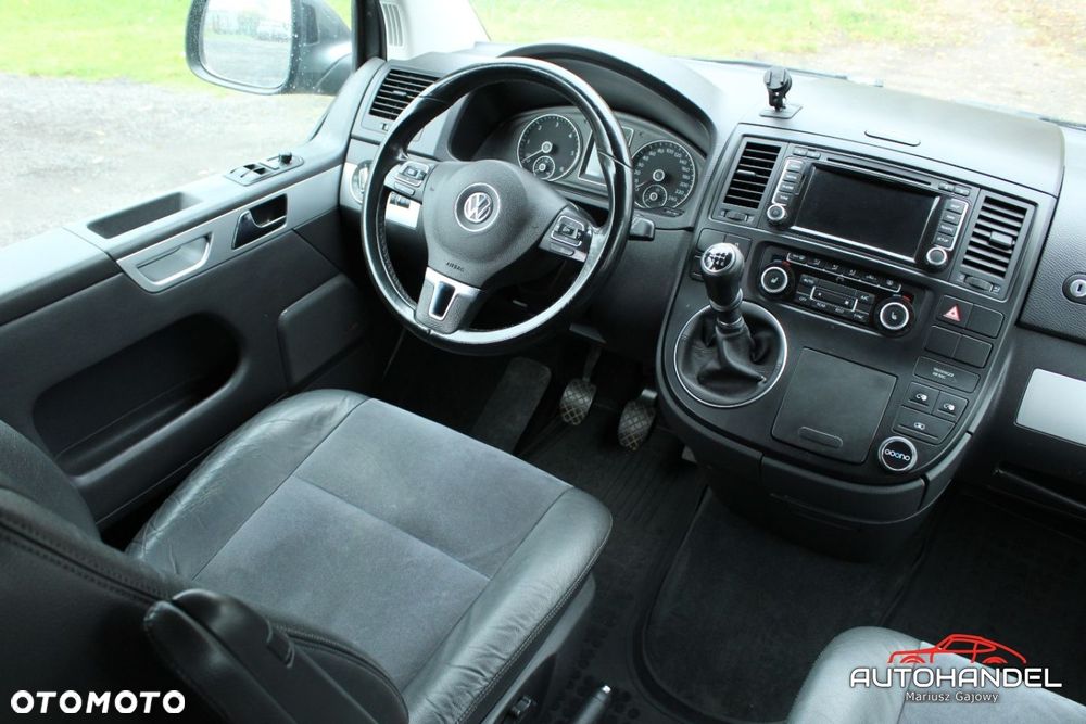 Volkswagen Multivan - 9