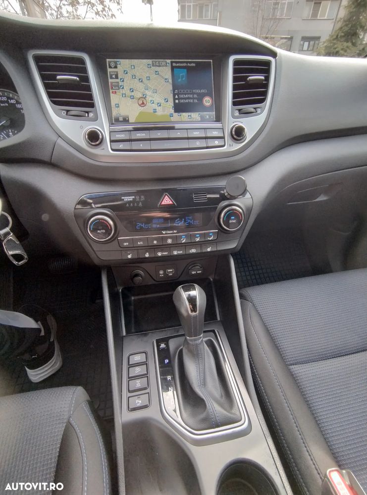 Hyundai Tucson 2.0 CRDI 4WD 6AT Style - 17