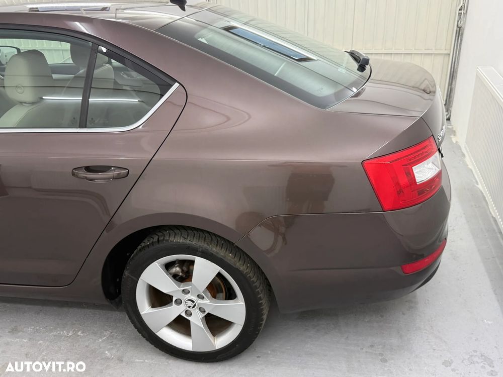 Skoda Octavia 1.6 TDI ELEGANCE DSG - 29