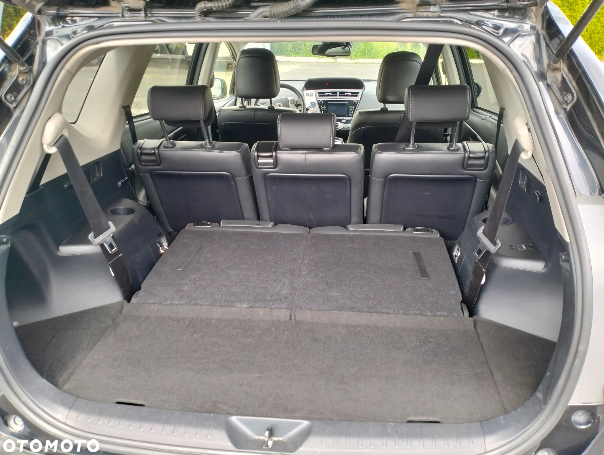 Toyota Prius+ (Hybrid) Executive - 12