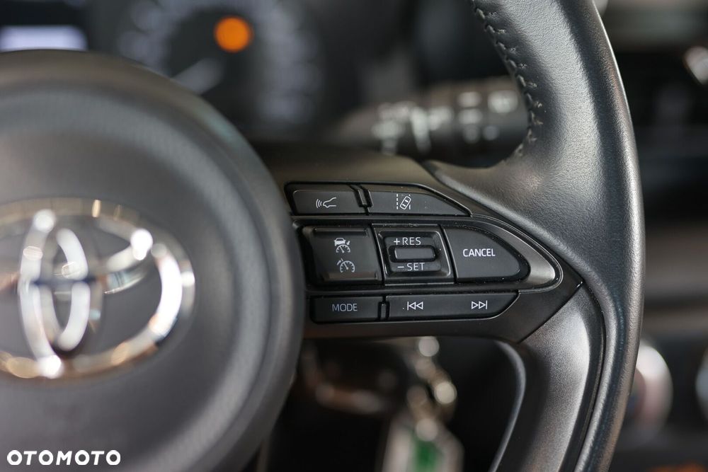 Toyota Yaris - 30