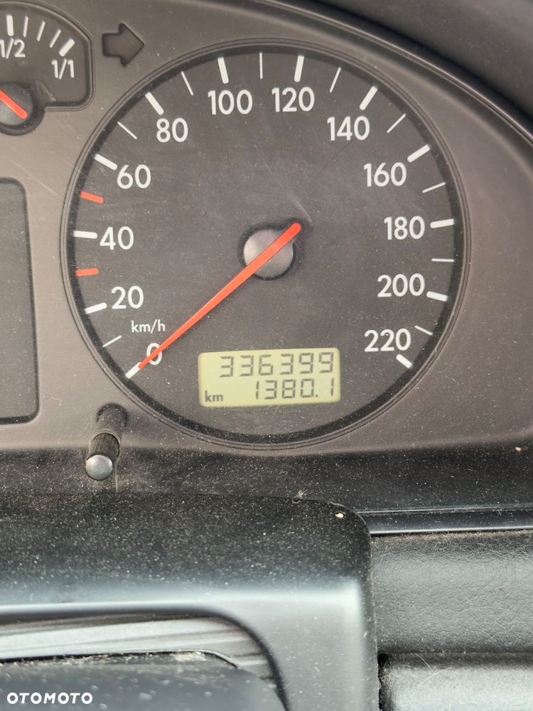Volkswagen Passat 1.9 TDI - 3