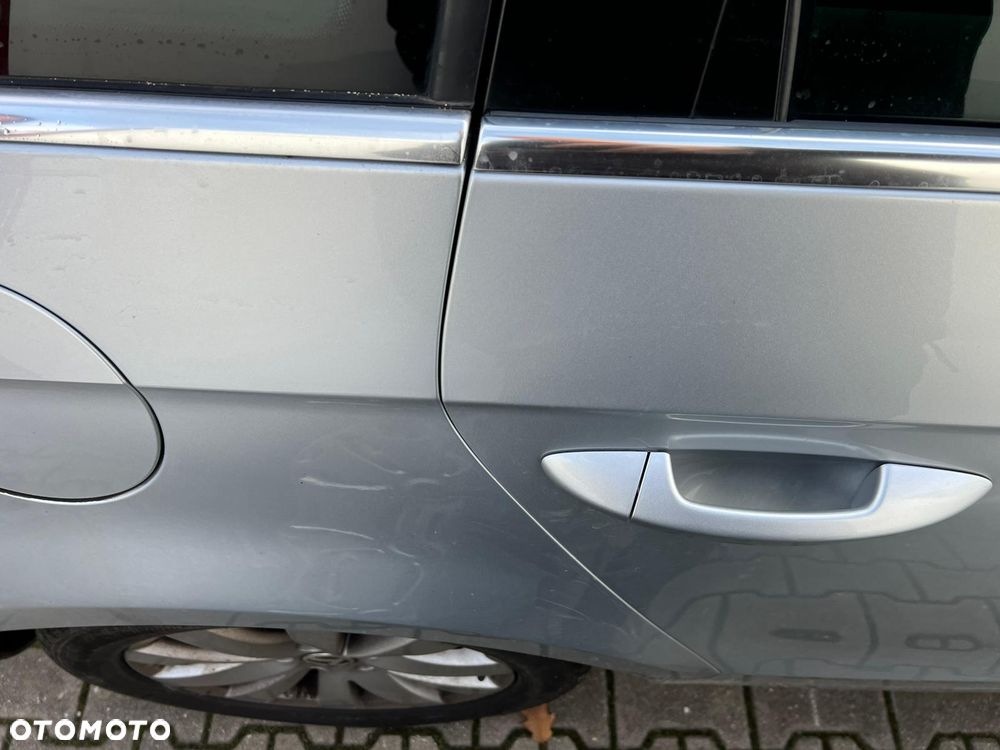 Volkswagen Passat - 19