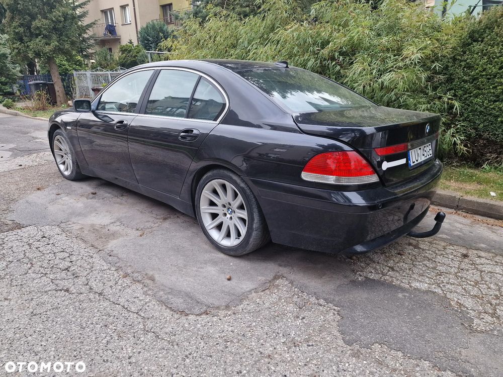 BMW Seria 7 745i - 14