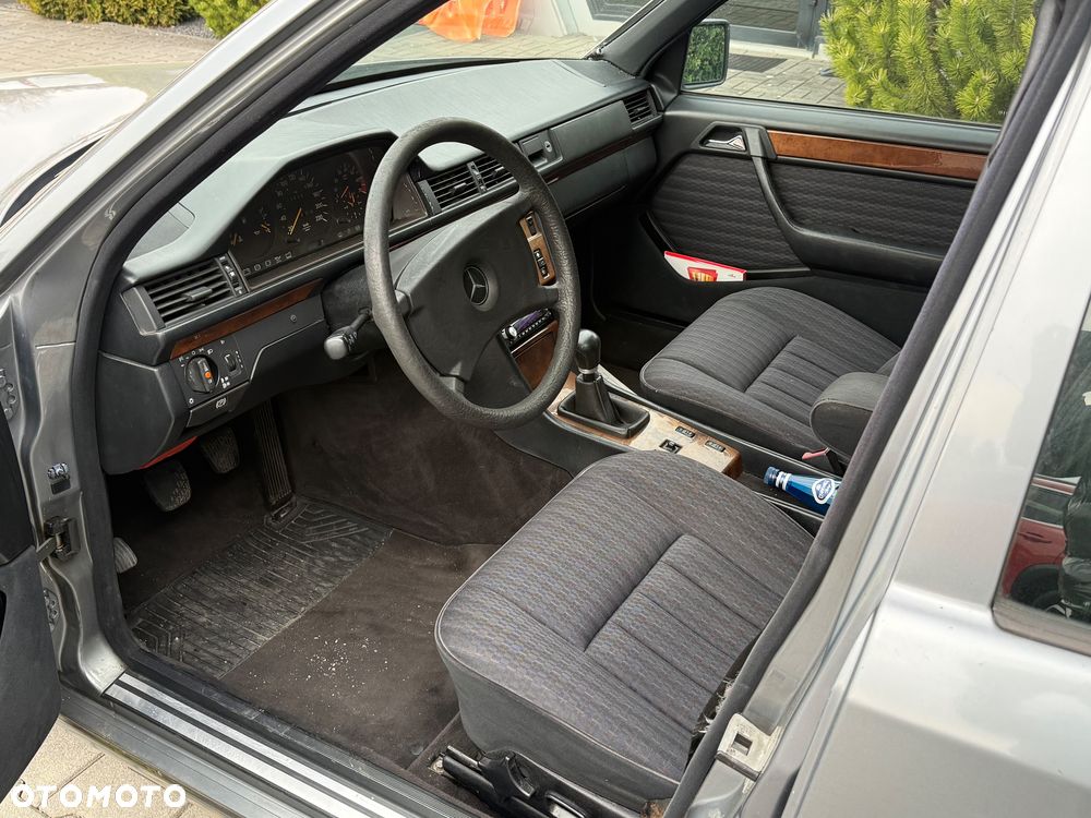 Mercedes-Benz W124 (1984-1993) - 8