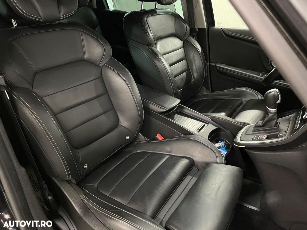 Renault Grand Scenic - 10