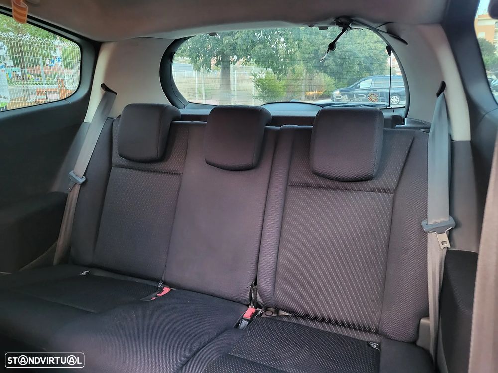 Renault Clio 1.2 16V Luxe - 12