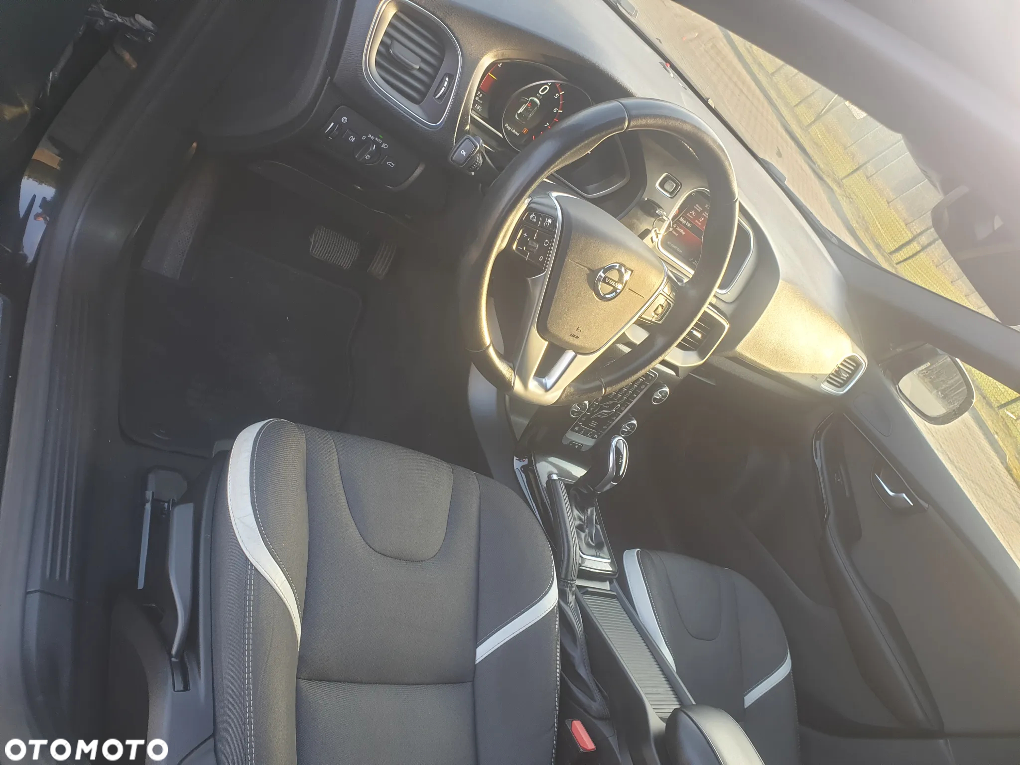 Volvo V40 T3 Drive-E Kinetic - 23
