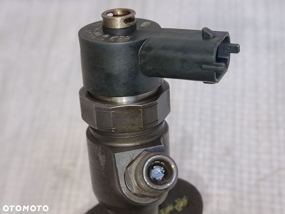 Wtryskiwacz wtrysk Opel Corsa D 1,3 cdti 95517501 - 4