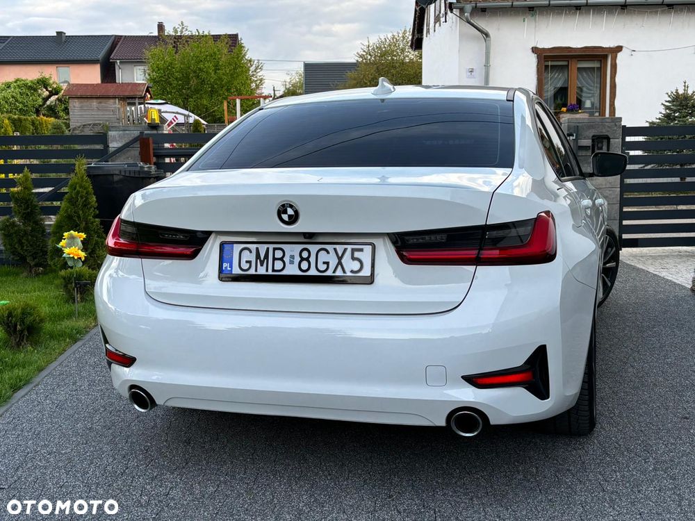 BMW Seria 3 318i - 16