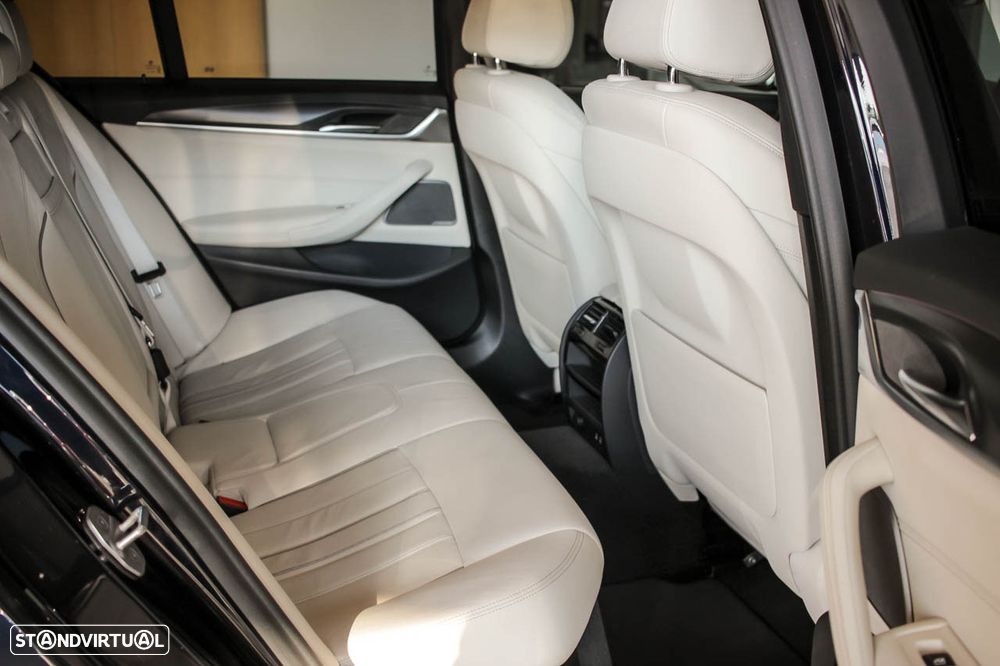 BMW 545 e xDrive Pack M - 8