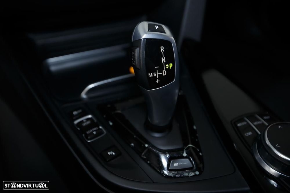 BMW 330 - 23
