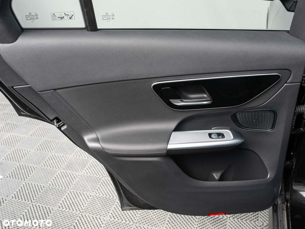 Mercedes-Benz GLC - 26