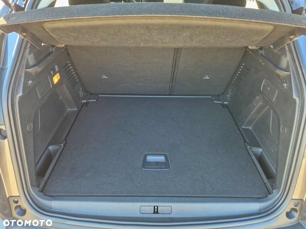 Peugeot 3008 BlueHDi 130 Stop & Start EAT8 Active Business-Paket - 17