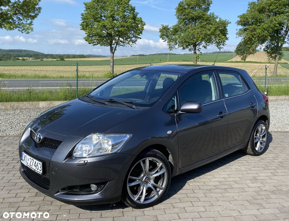 Toyota Auris - 2