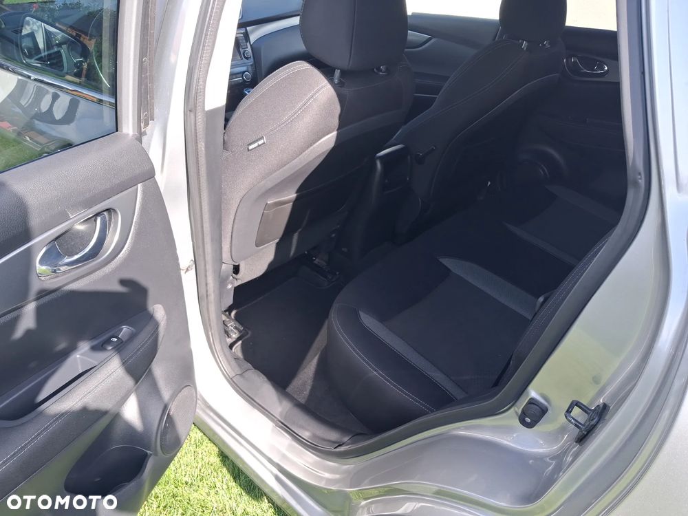 Nissan Qashqai 1.6 DCi Xtronic TEKNA - 20