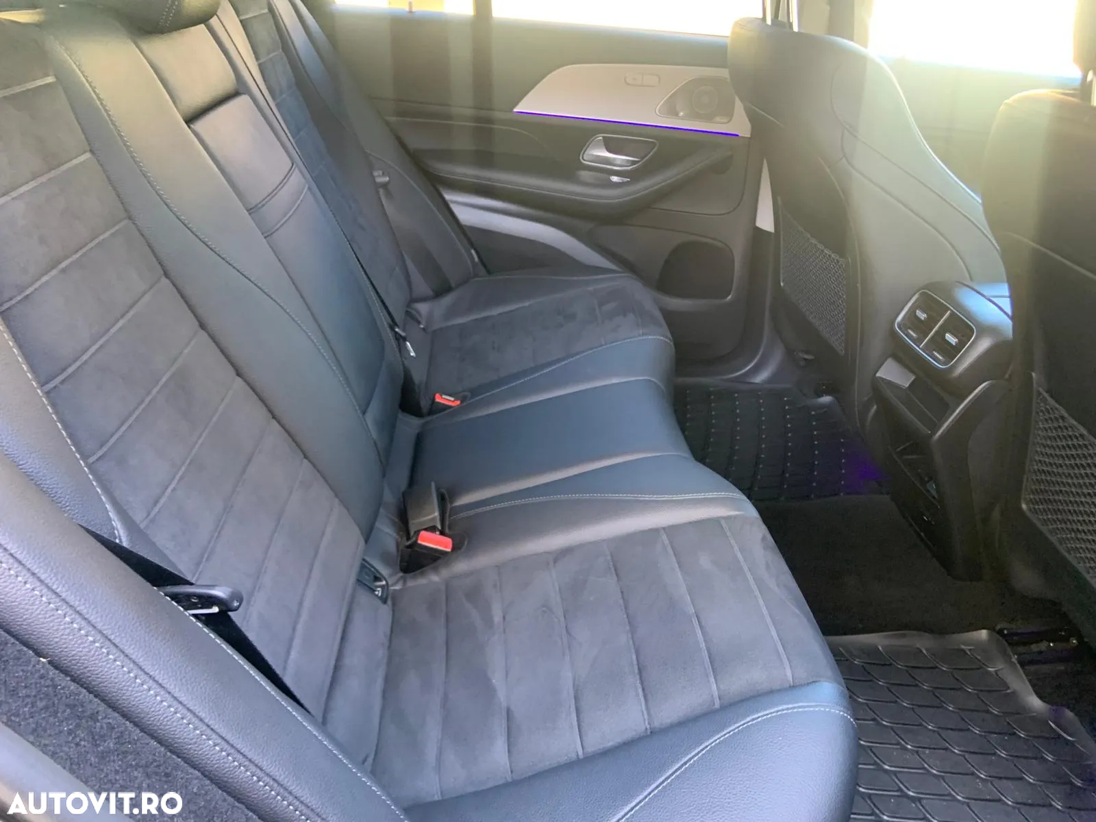 Mercedes-Benz GLE 400 d 4Matic 9G-TRONIC AMG Line - 12