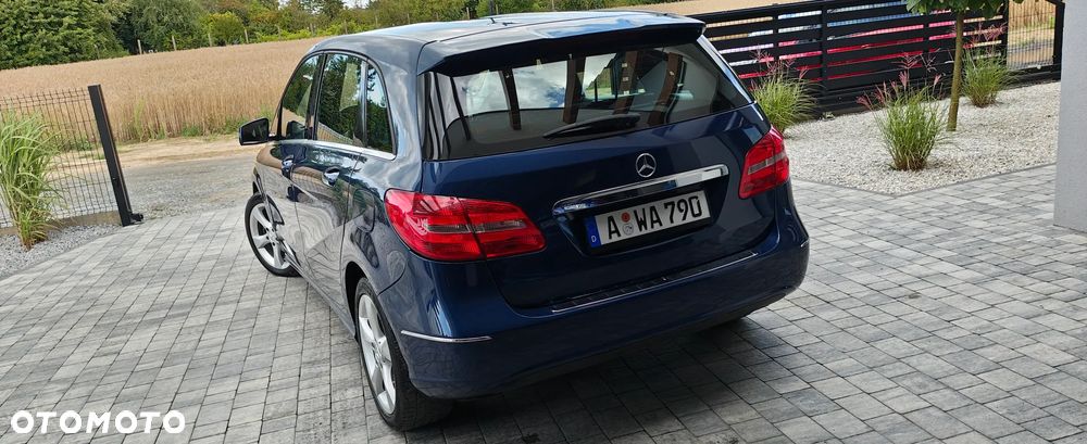 Mercedes-Benz Klasa B 180 (BlueEFFICIENCY) - 12