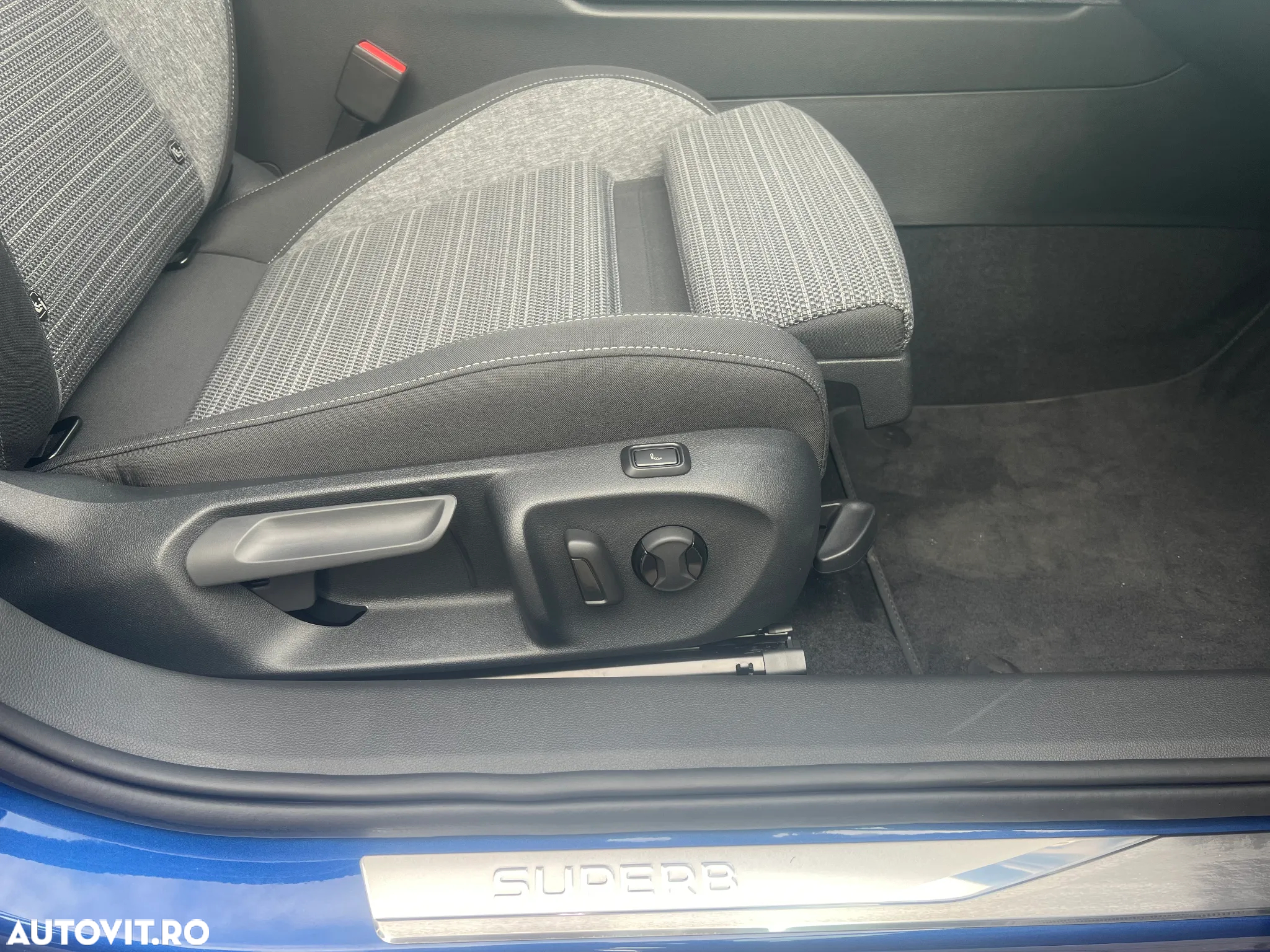 Skoda Superb 2.0 TDI 4X4 DSG Selection - 18