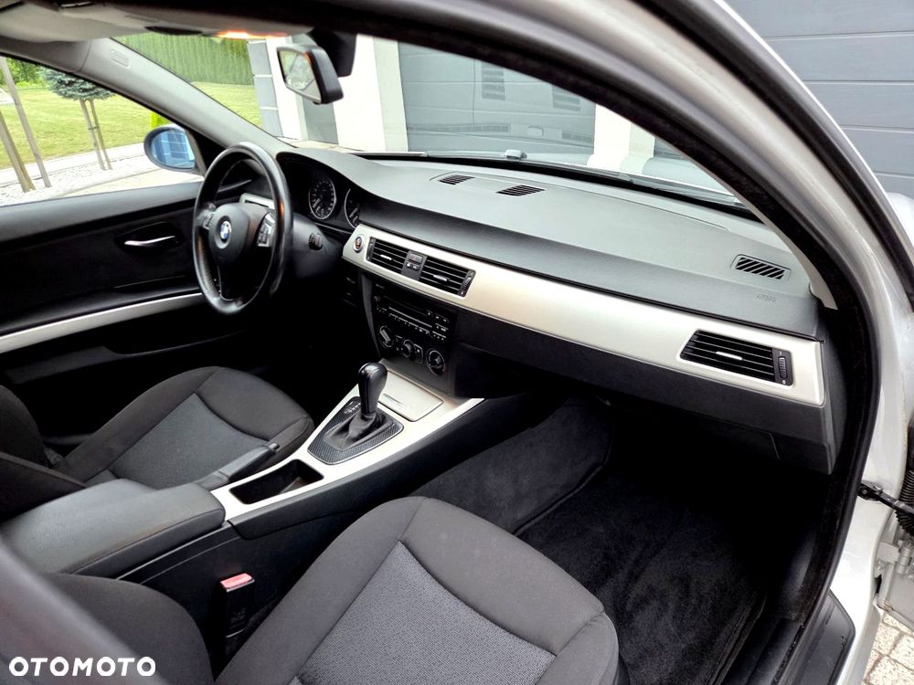 BMW Seria 3 - 17