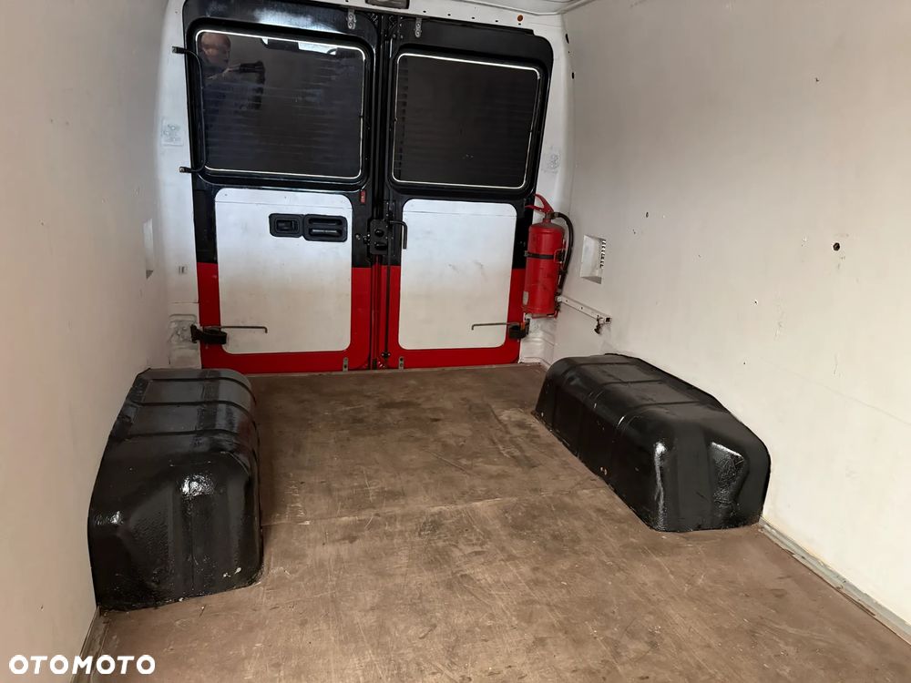 Mercedes-Benz 410 - 4