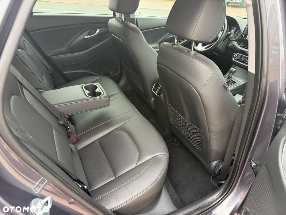 Hyundai i30 1.4 T-GDI DCT Premium - 9