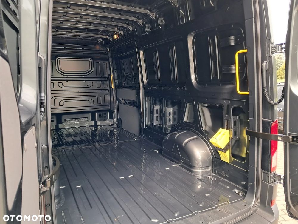 Volkswagen Crafter - 12