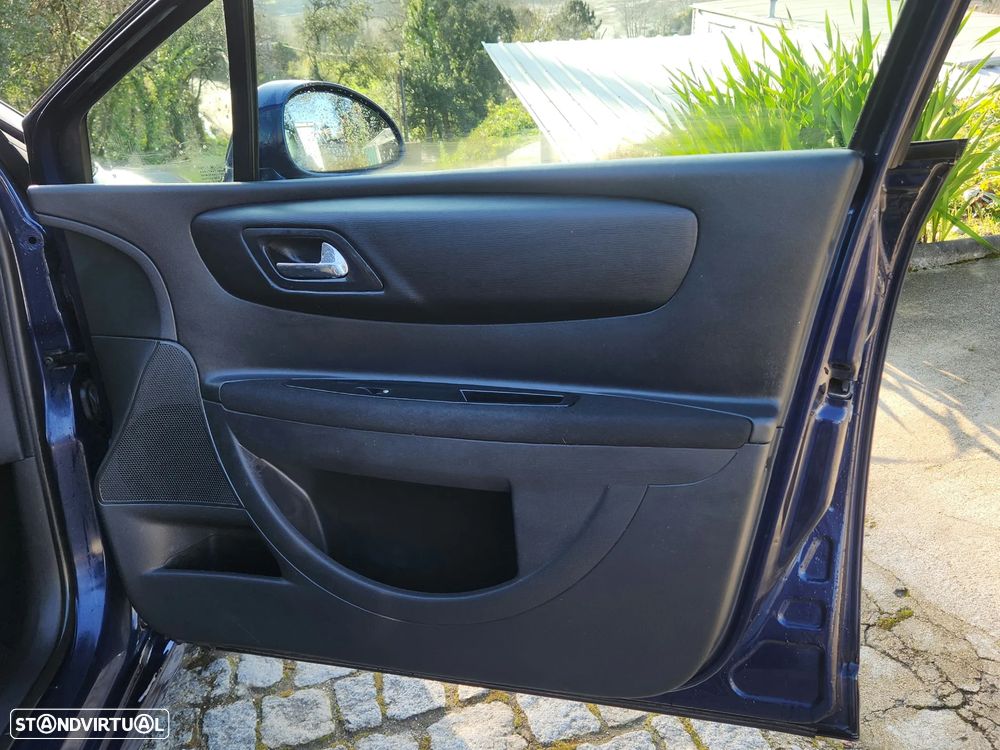 Citroën C4 1.6 HDi VTR Pack Airdream - 17