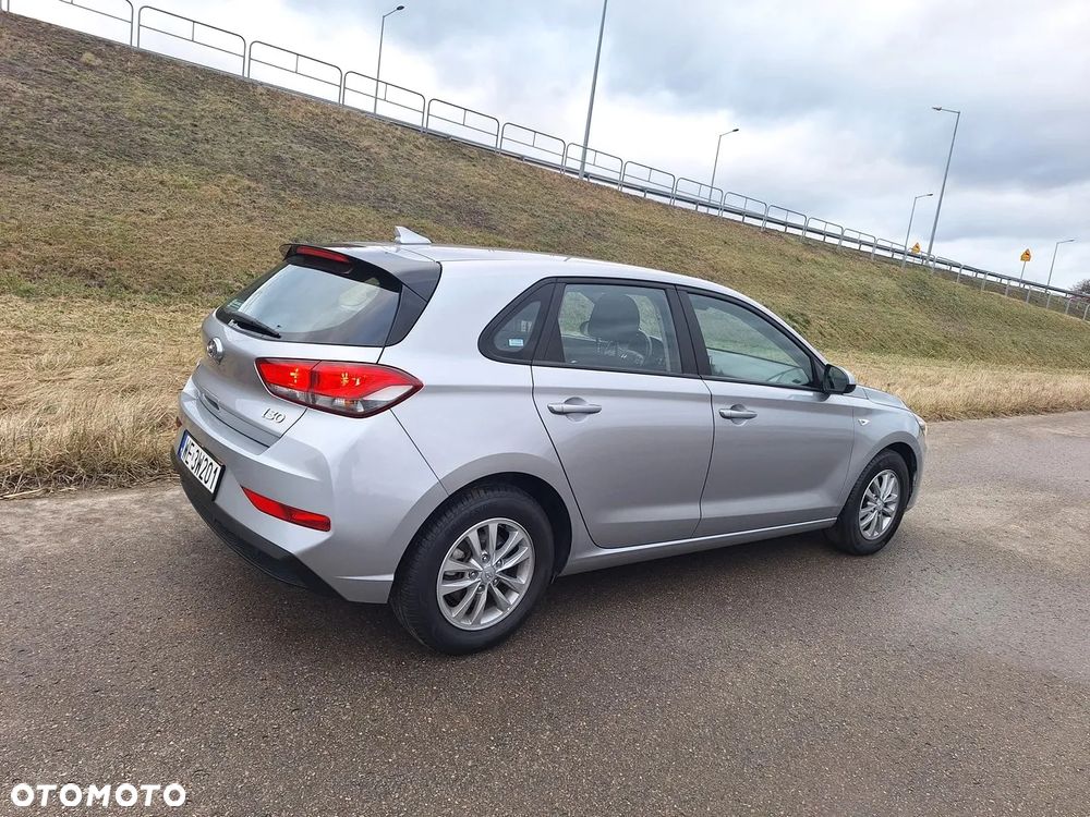 Hyundai i30 1.5 DPI Classic + - 3