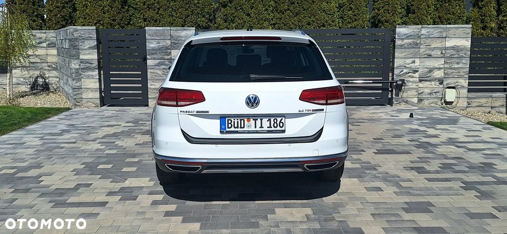 Volkswagen Passat 2.0 TDI SCR DSG 4Motion Elegance - 8