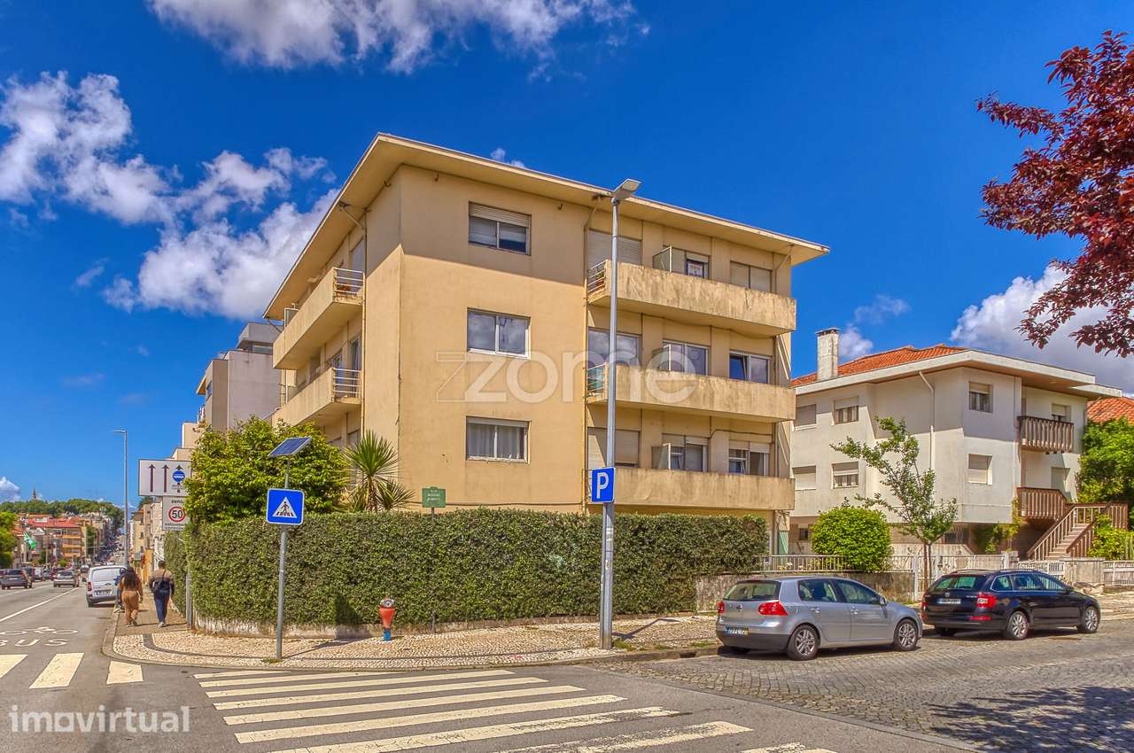Apartamento T2 com 2 frentes á 200m da Praça Velásquez, Porto - Grande imagem: 4/34