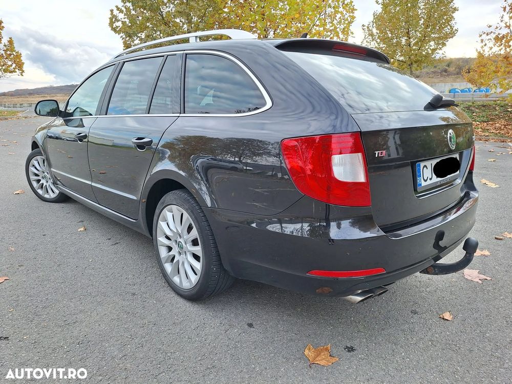 Skoda Superb 2.0 TDI DSG Ambition - 6
