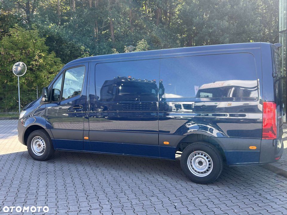 Mercedes-Benz Sprinter - 5