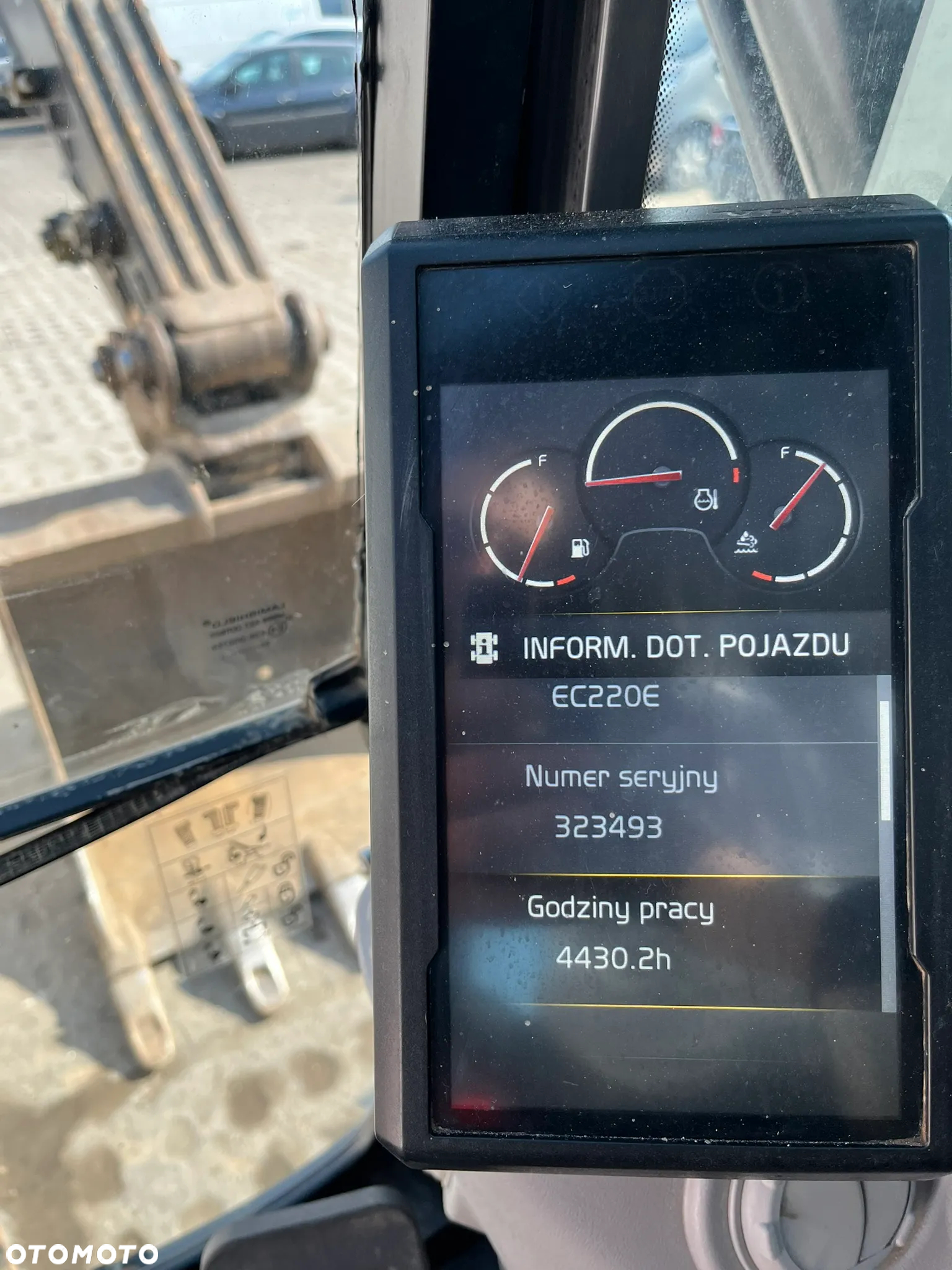 Volvo EC220EL - 19