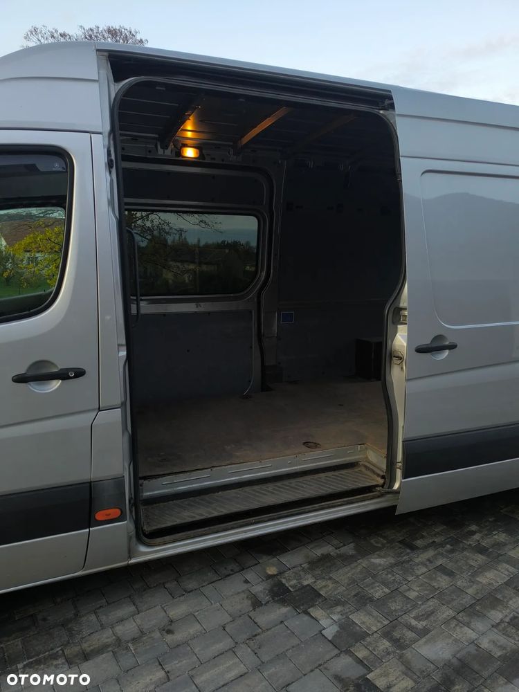 Mercedes-Benz Sprinter - 9