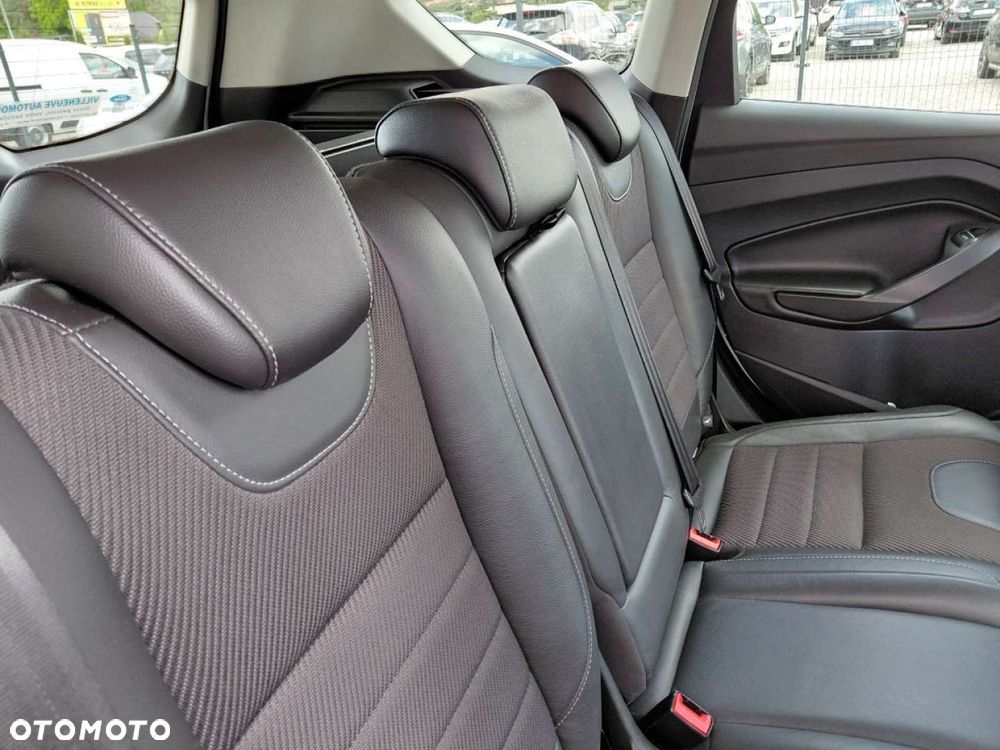 Ford Kuga - 17