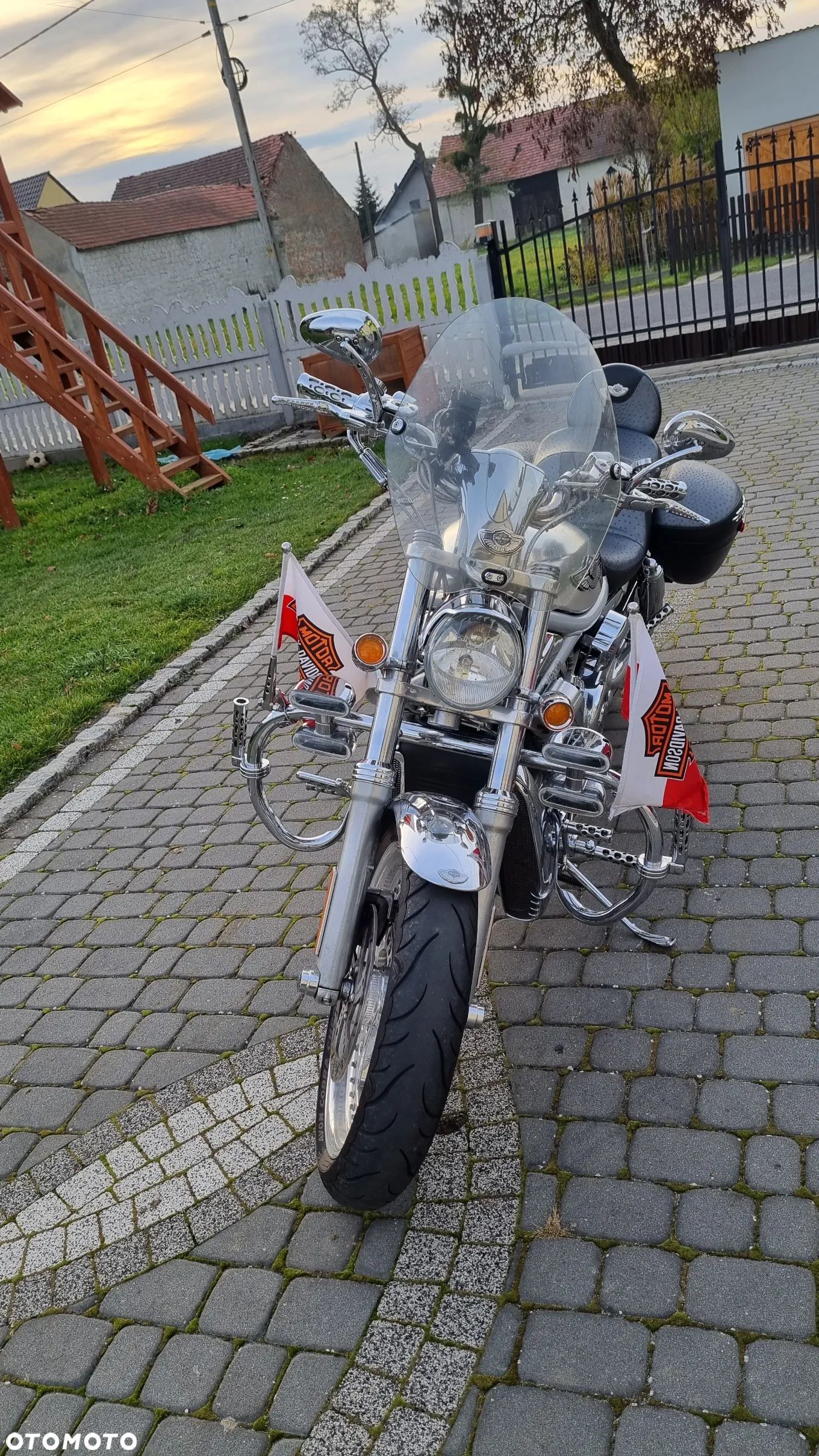 Harley-Davidson V-Rod Street Rod - 1