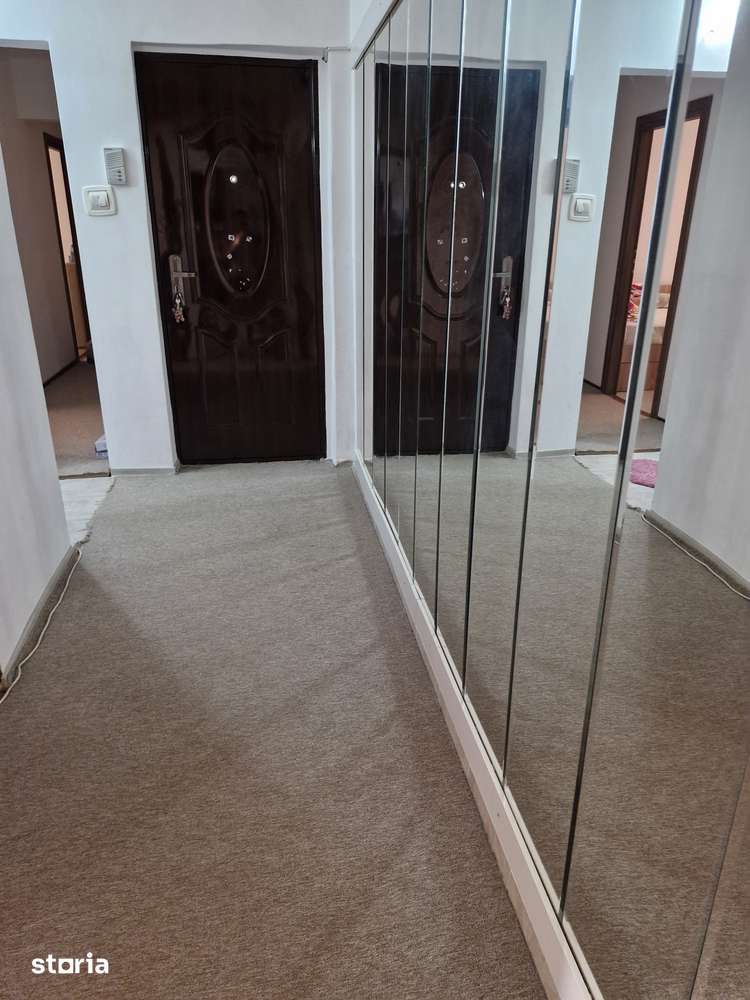 Apartament 3 camere, etaj 4, Ghimbav — fotografia 3