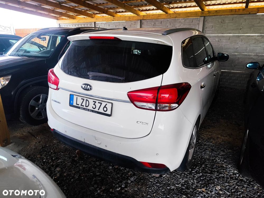 Kia Carens 1.7 CRDi 115 Dream Team Edition - 5