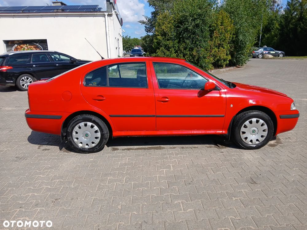 Skoda Octavia 1.6 Elegance - 12