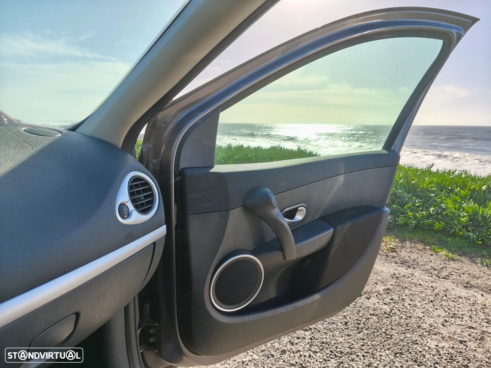 Renault Clio 1.2 TCE Dynamique S - 12