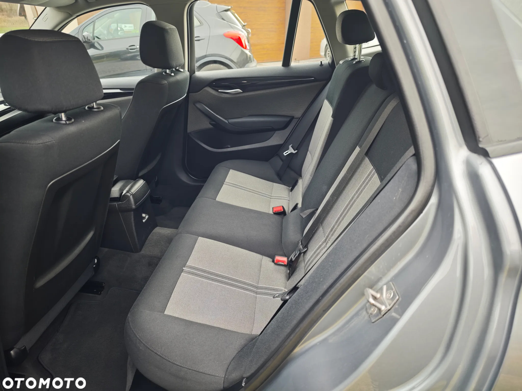 BMW X1 xDrive18d - 11