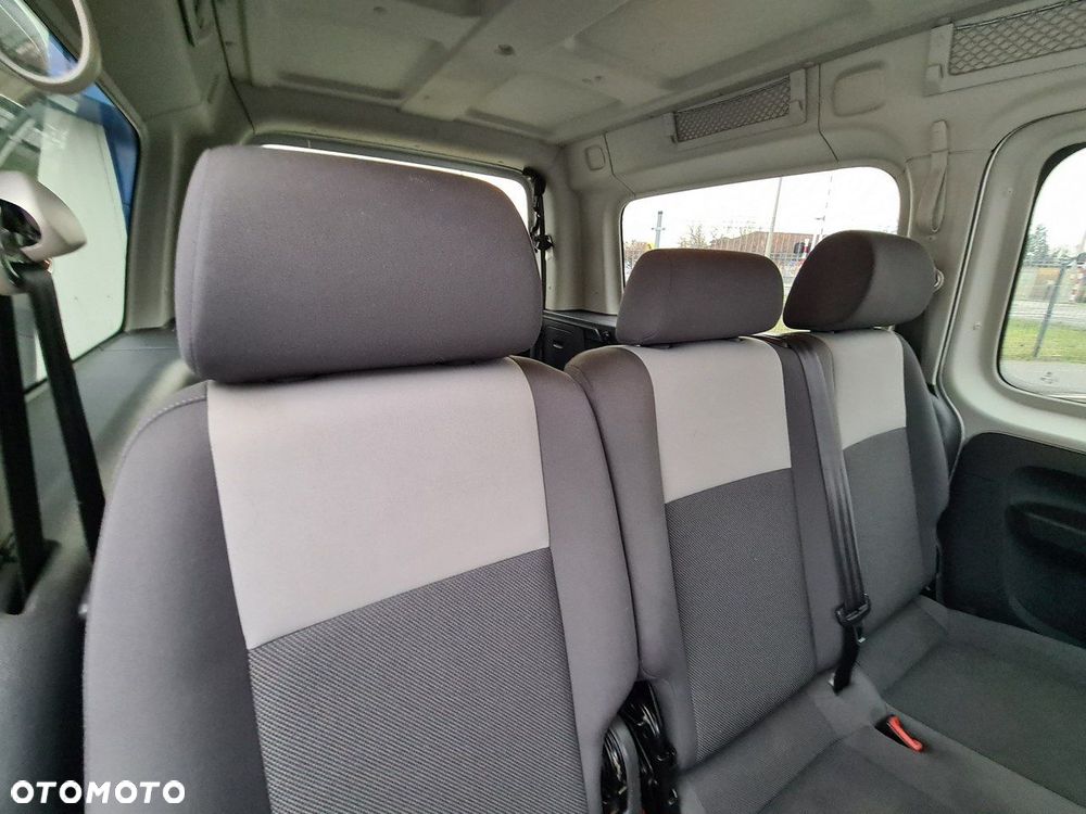 Volkswagen Caddy Maxi Trendline DSG - 23