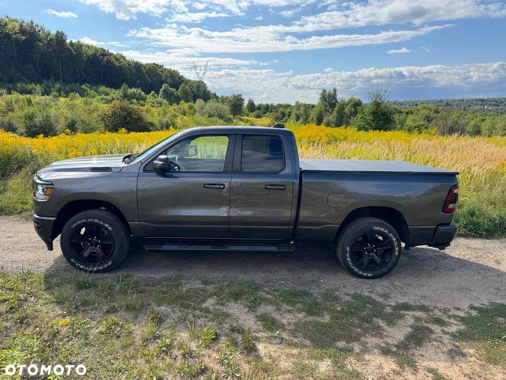 Dodge RAM 1500 5.7 4x4 - 8